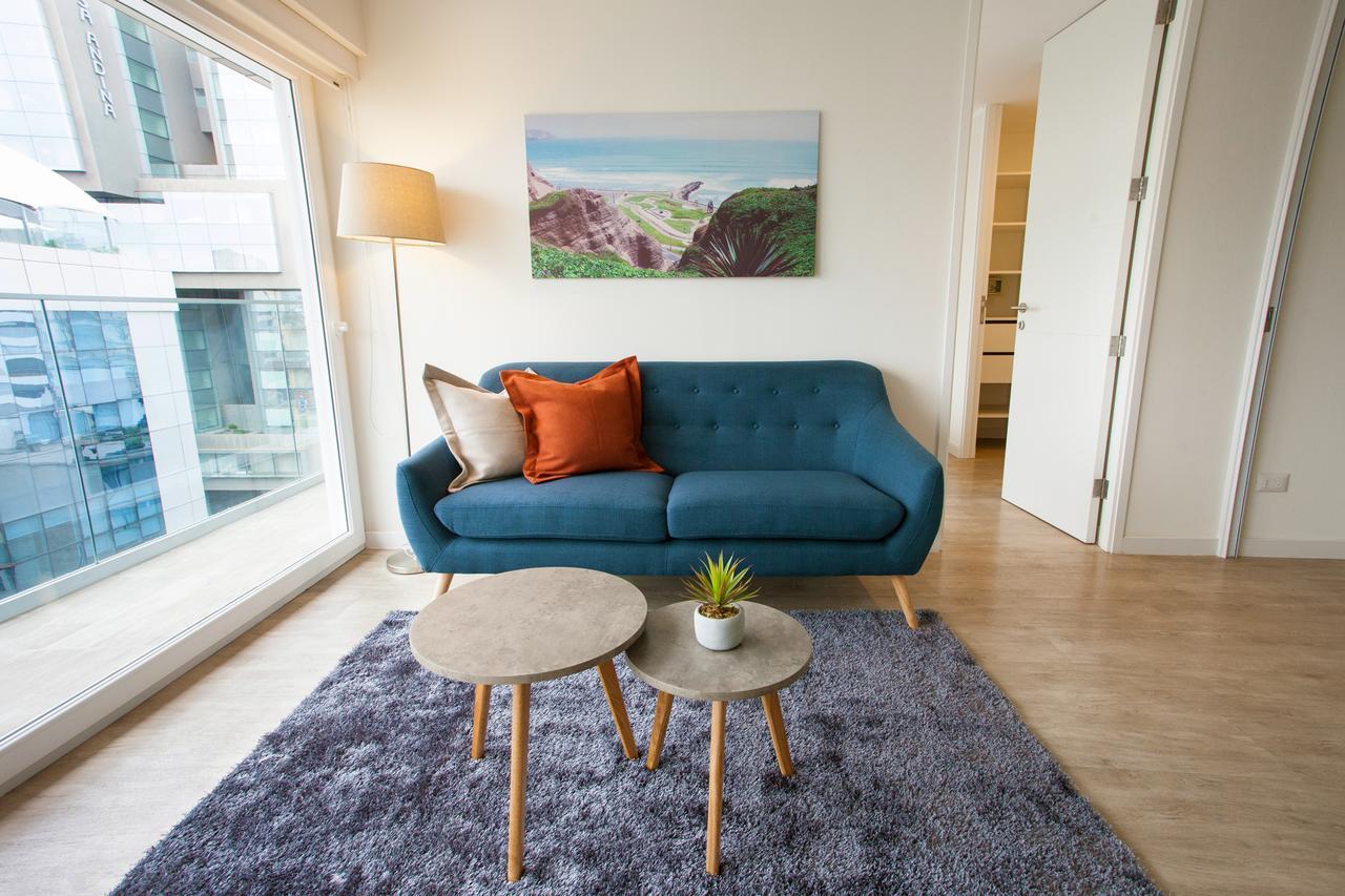 Walking - Miraflores Apartment
